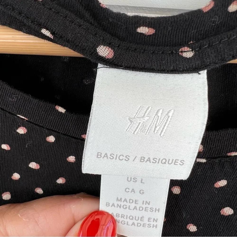 H&M basic short sleeve top Size Large - Image 3