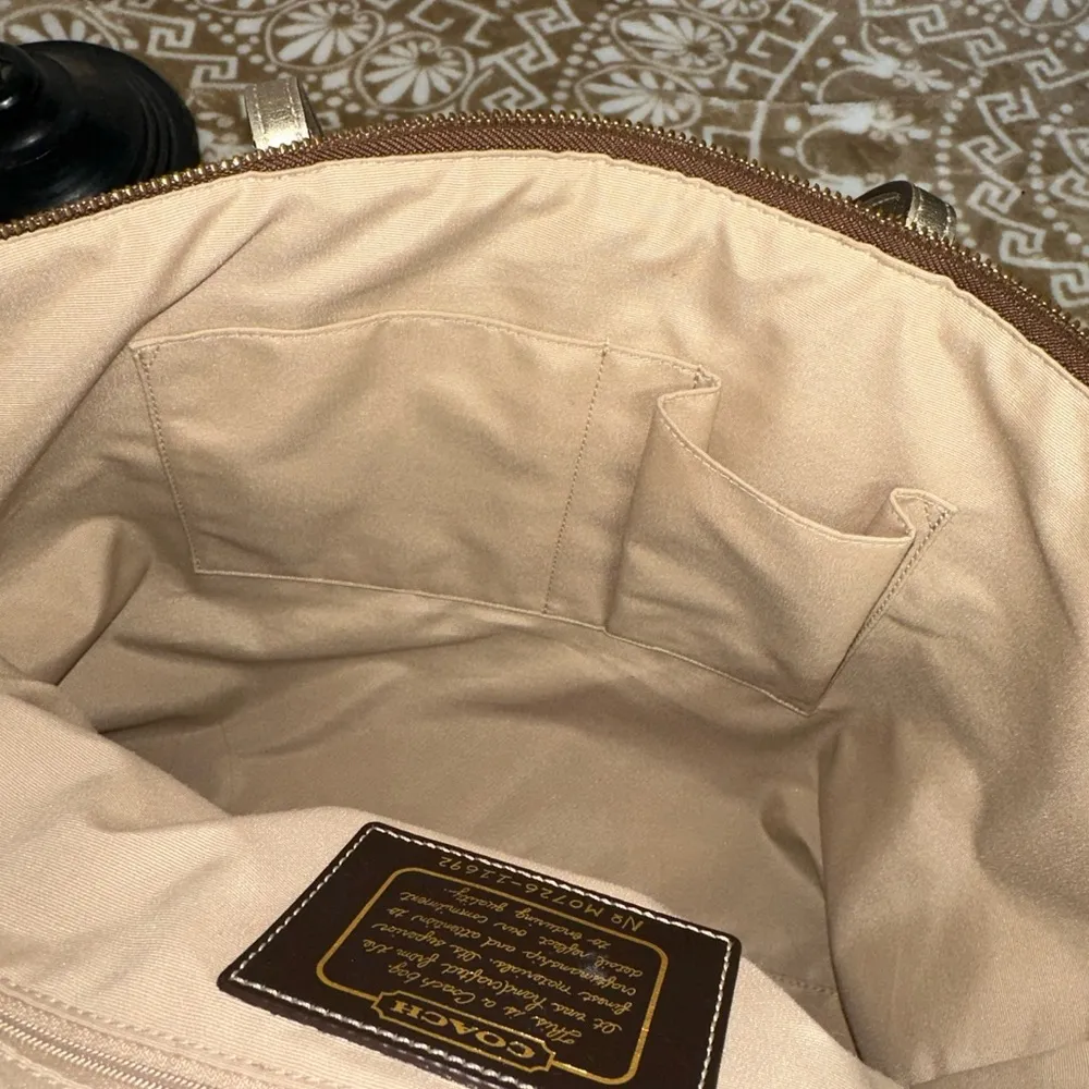 TOTE M0726-11692 SIGNATURE PRINT CANVAS HAND BAG PURSE TAN DUST BAG - Image 13