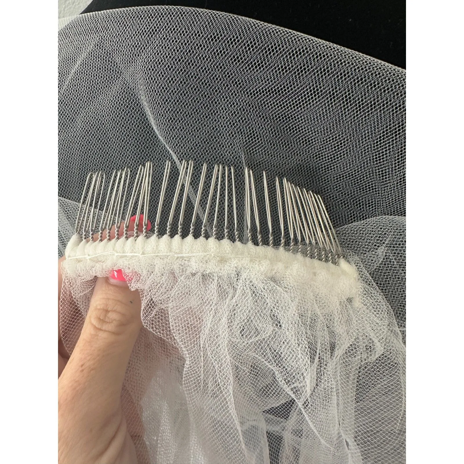 Beaded Pearl Crystal Detail Sheer Wedding Veil Metal Comb NEW without Tags White - Image 4