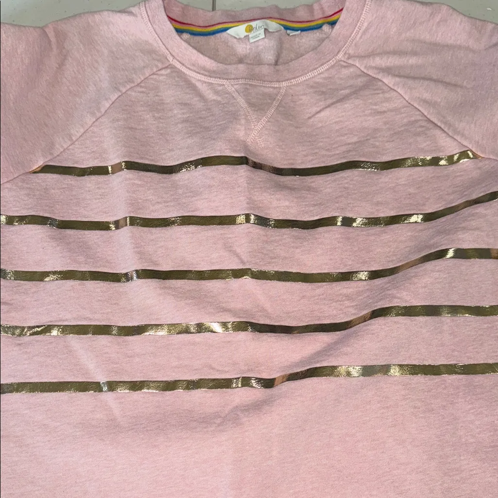 Boden Pink Sweatshirt with Gold Accents Size XL - Image 9