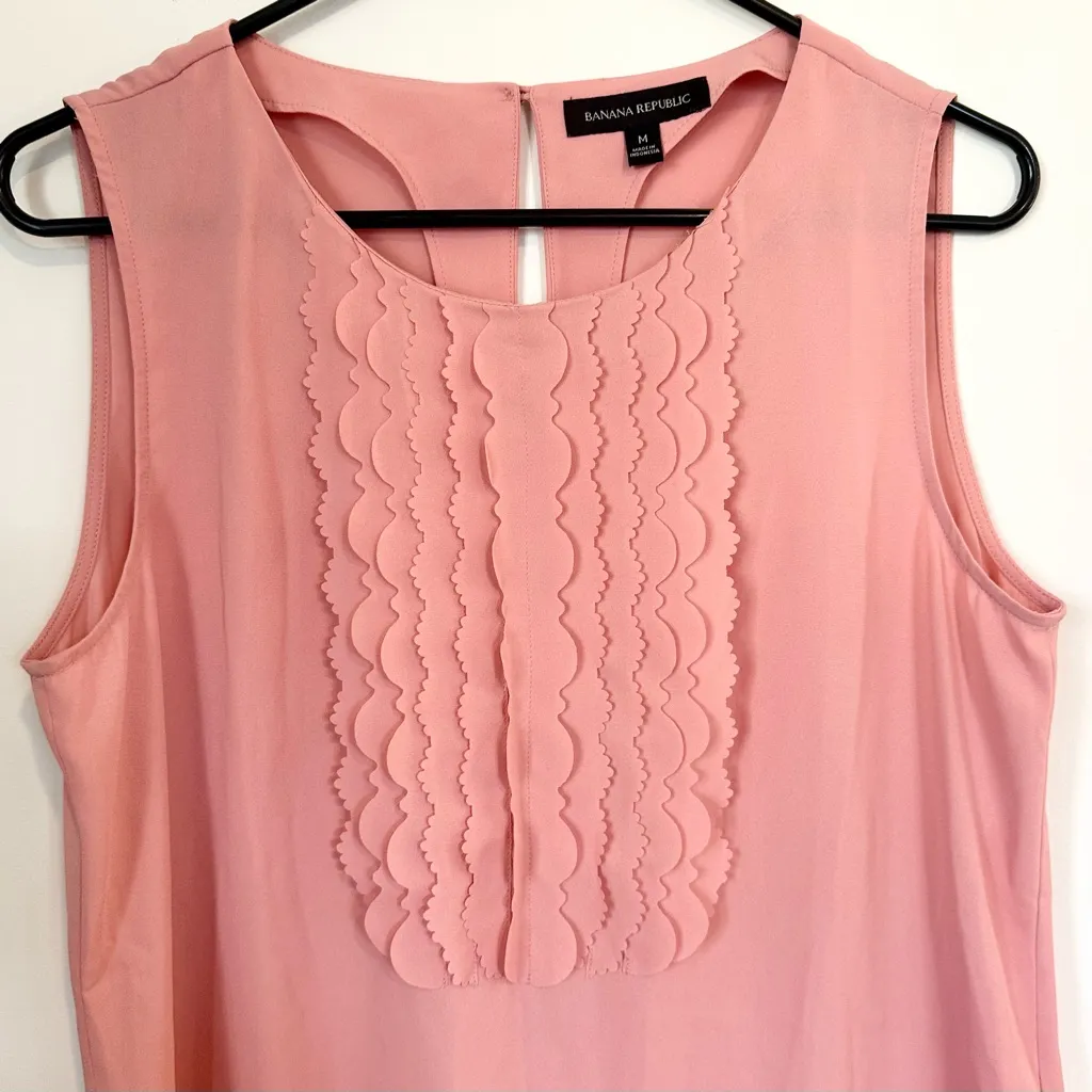 Banana Republic Dusty Rose Sleeveless Blouse - Size: Medium - Image 4