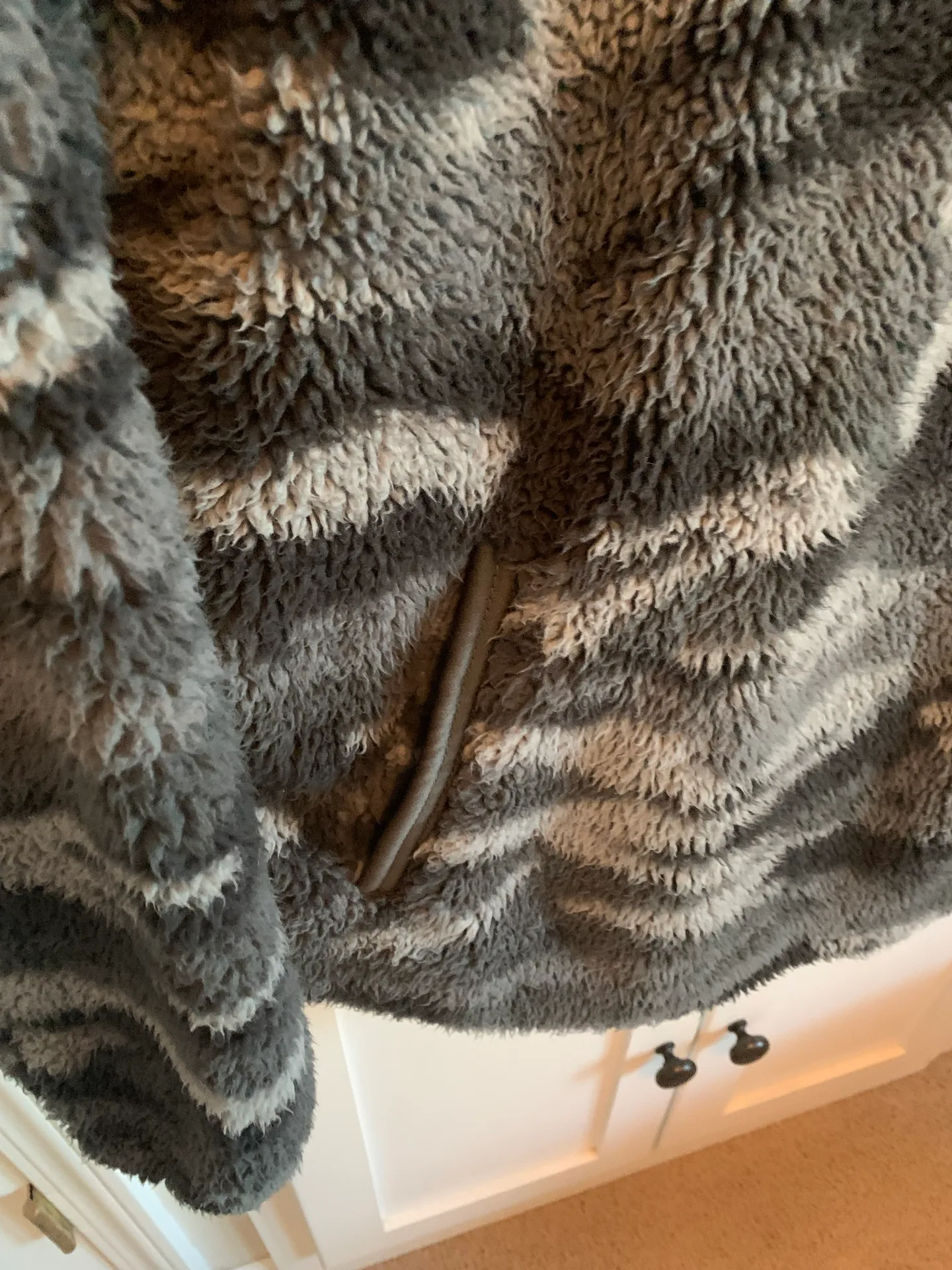 Cozy sherpa Sherpa Pullover Size Large Black Camo - Image 5