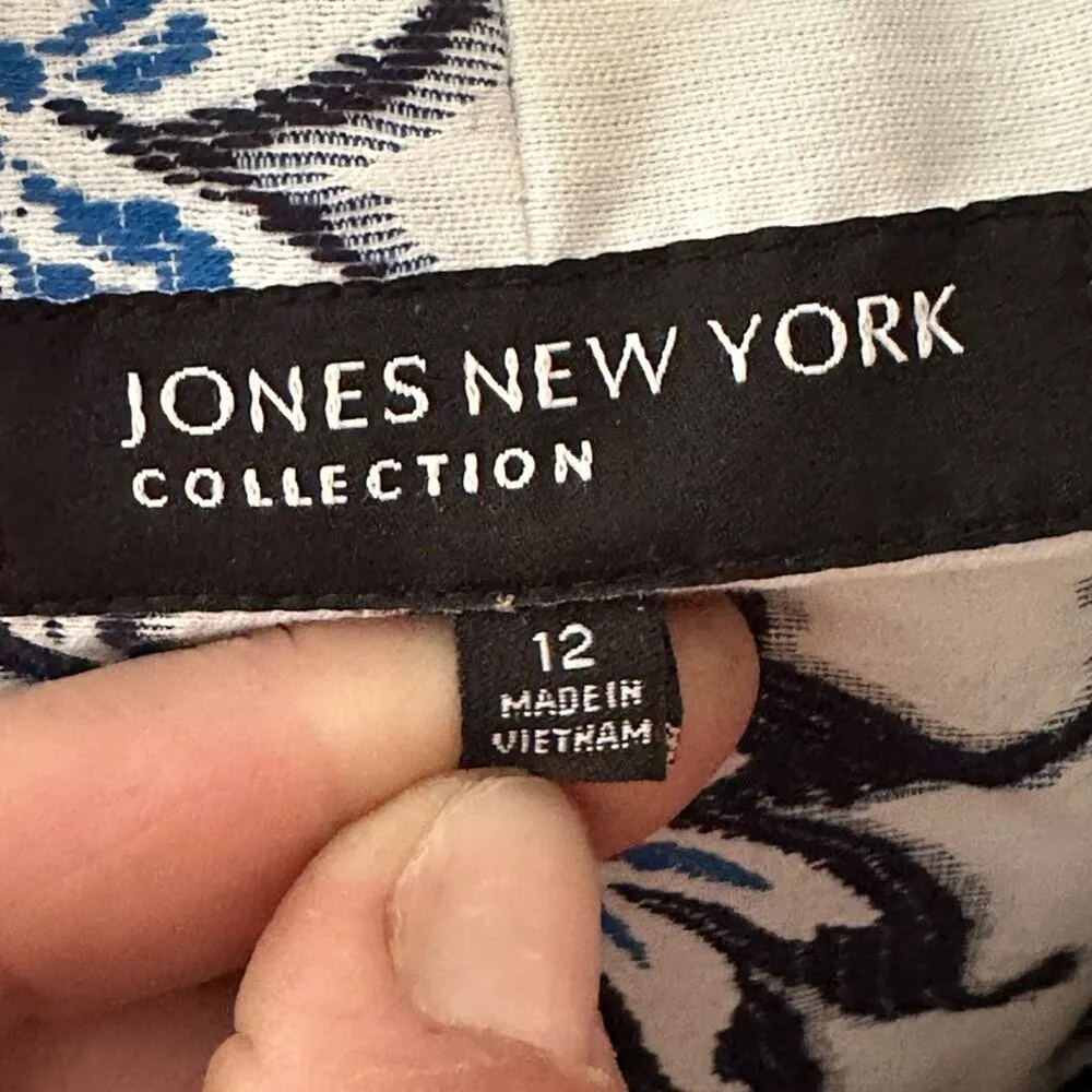 Vintage 90’s Jones New York Collection Tapestry Crop Button Up Jacket - Image 5