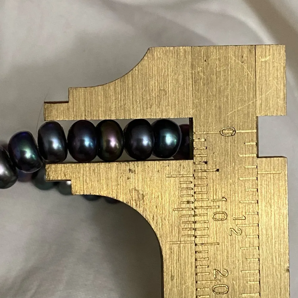 Vintage Peacock Freshwater 4mm Seed Pearl  Clasp Choker Necklace - Image 13