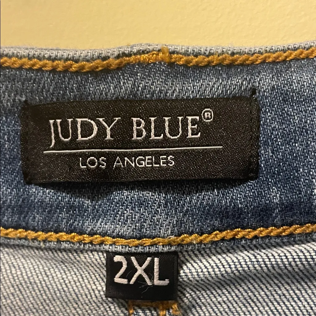 Womens Judy Blue Mid Rise Rainbow Paint Splash Distressed Jean Shorts - Image 3