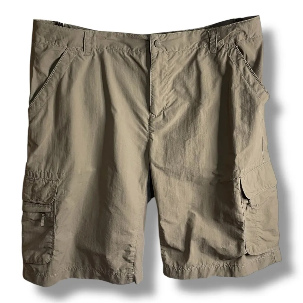 REI SPF 50 Hiking Shorts Women's Khaki Size 16 Cargo Pocket Lightweight Outdoors Green - Image 2