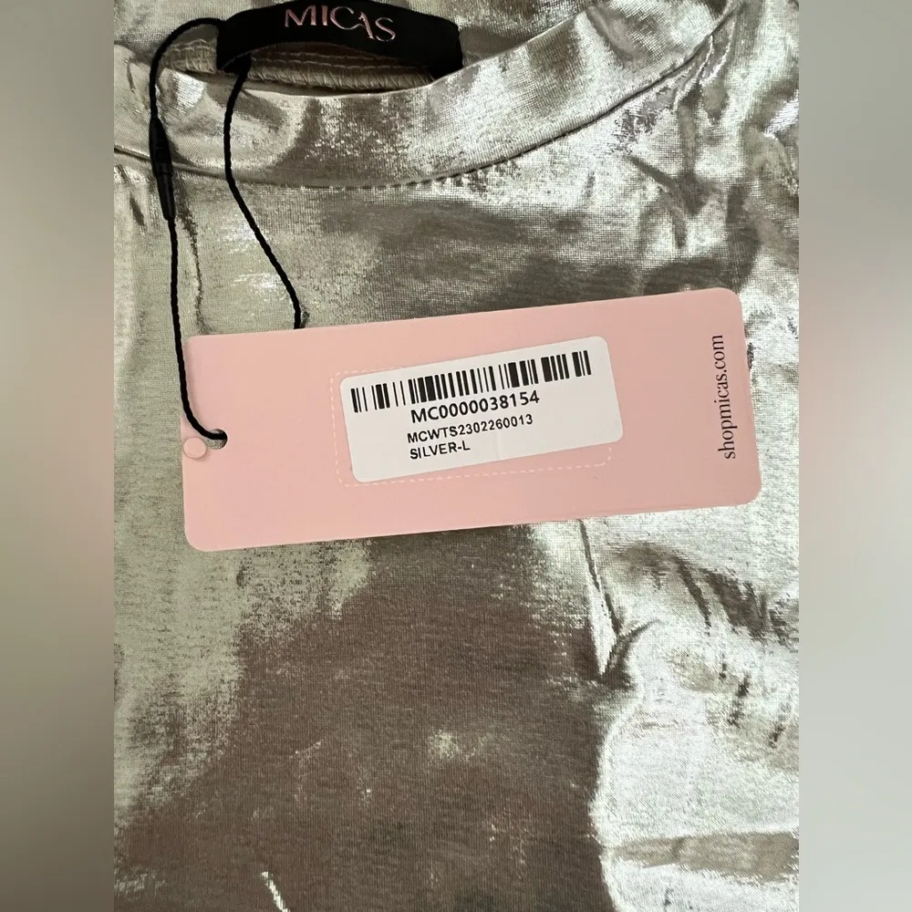 NWT- Metallic Silver crop top in Size Large - Image 5