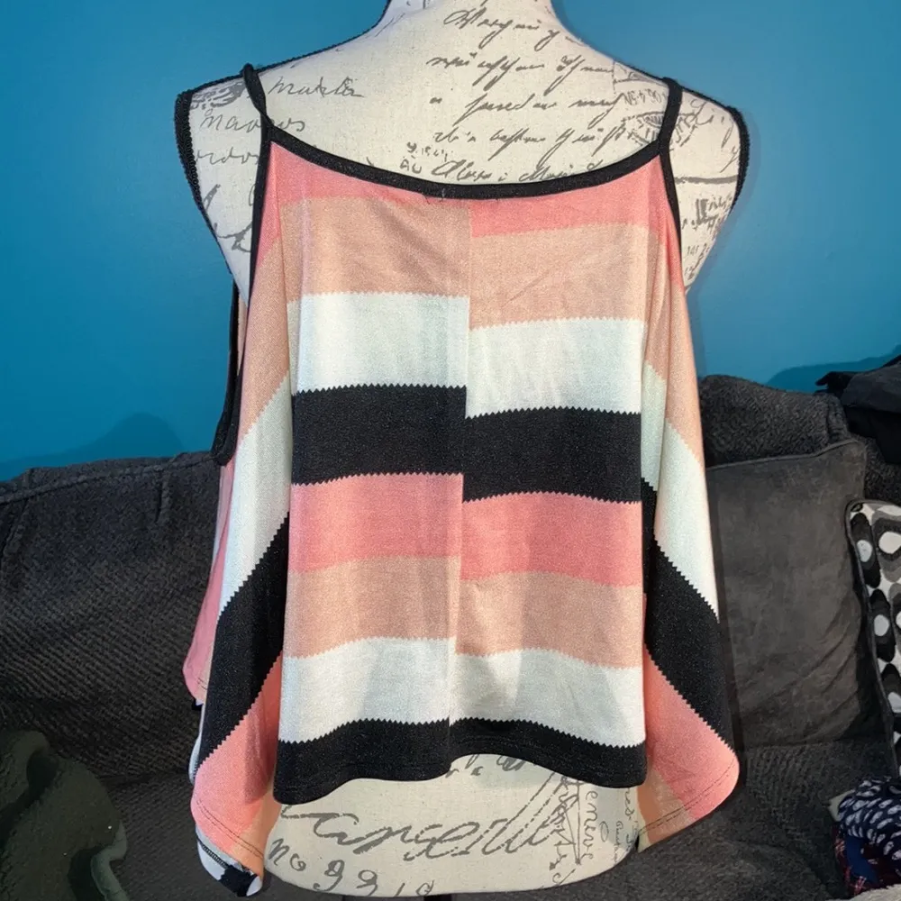 🎉4 for $20 My Gabby Cold Shoulder Crop Top, Large Pink - Image 4