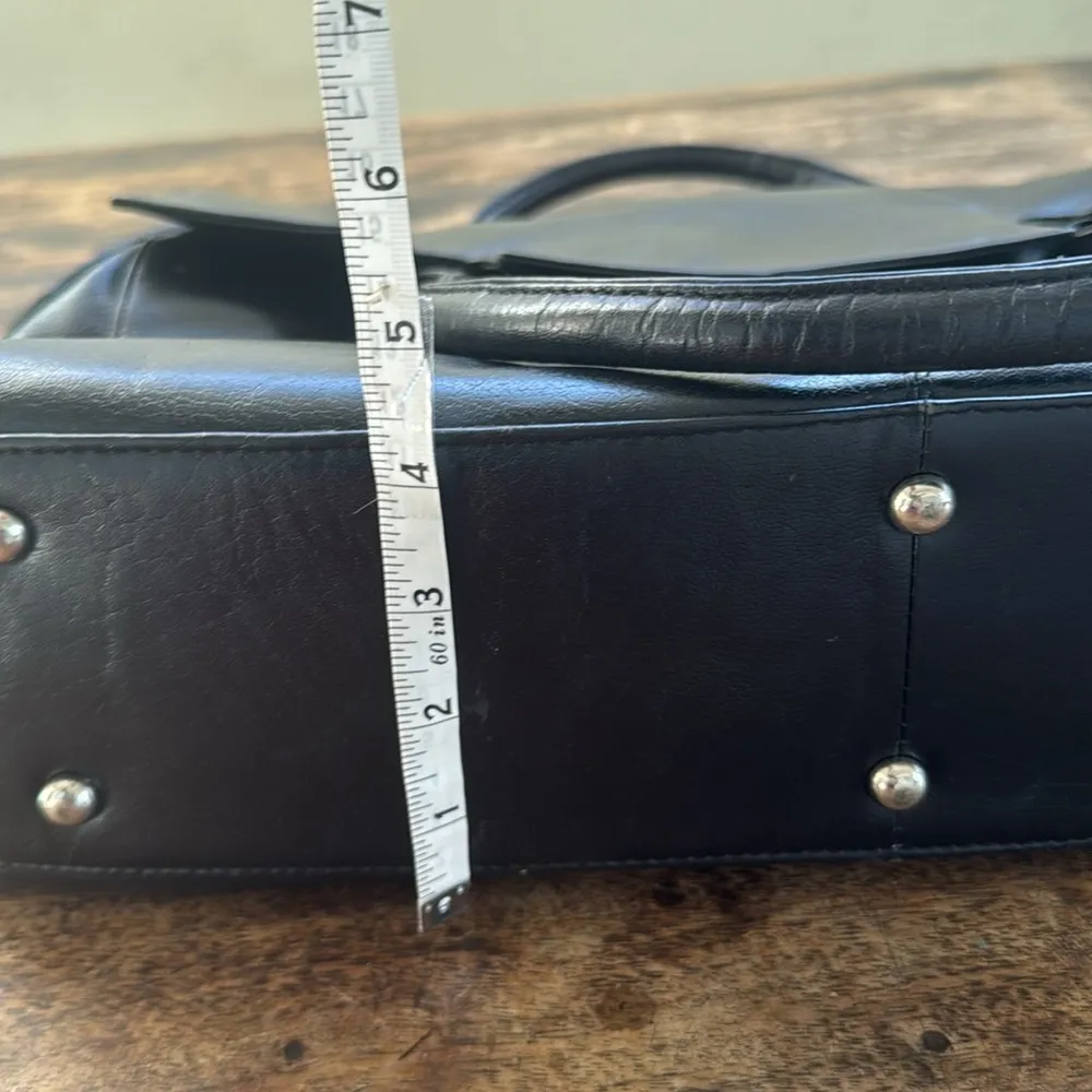 Catwalk collection leather handbag in a Black tote or laptop / overnight bag Black - Image 12