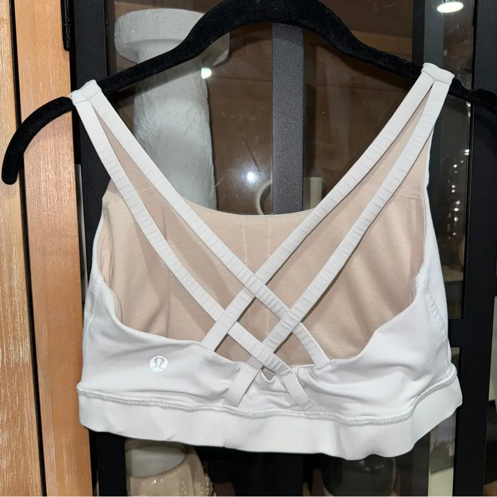 Lululemon Energy sports bra criss cross strappy medium support sweat wicking - Image 3