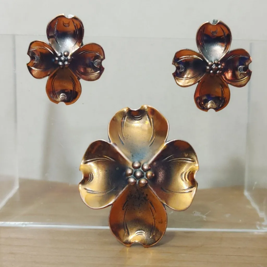 Dogwood Copper Flower Brooch Clip On Earrings Set Vintage Floral Design Jewelry - Image 13