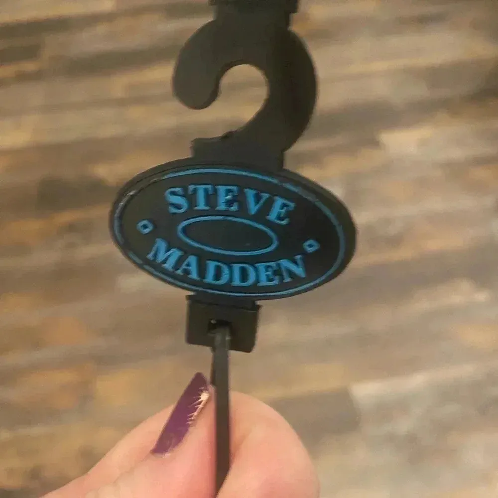 Steve Madden Initial K Metal Link Belt New NWT Small Medium - Image 2