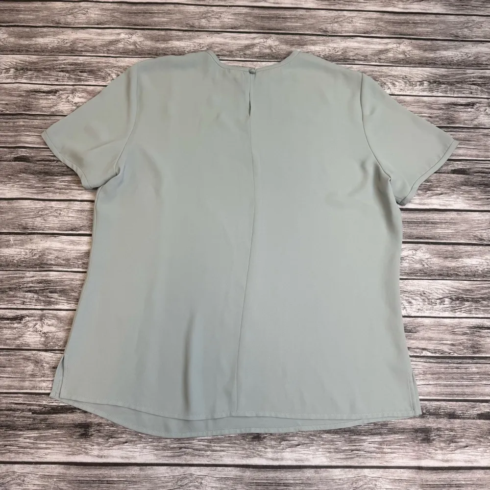 Liz Claiborne Collection Women's Short Sleeve Blouse Pale Light Sage Green 12 - Image 13