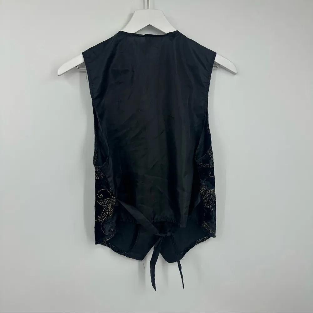 Vintage Y2K Black Vest Size Medium Goth Grunge Whimsical - Image 4