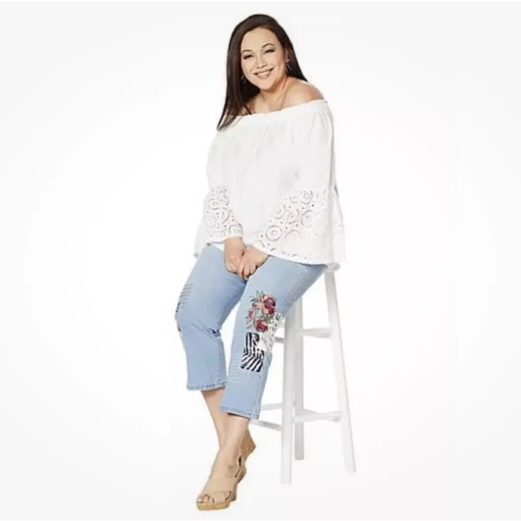 DG2 Diane Gilman Cropped Chambray Jeans Stretch Embroidered Light Wash Size 10 Blue - Image 2