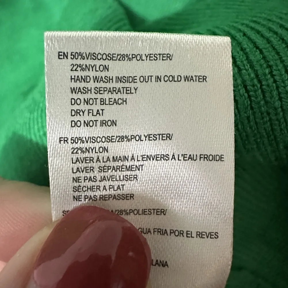 RD STYLE Laura Pullover Size Small VNeck Sweater Green Oversized Classic NWT - Image 5