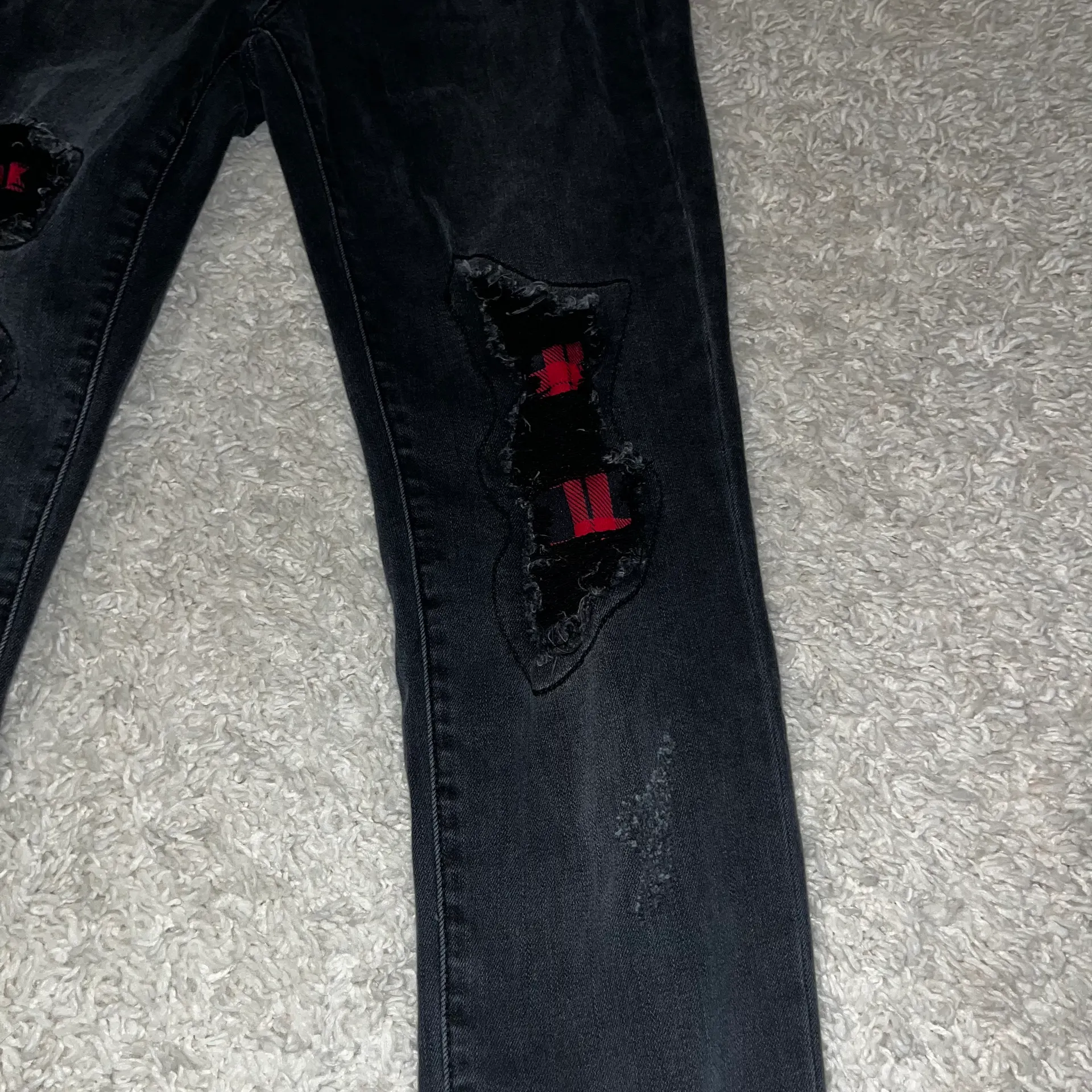 Plaid Patch Distressed Skinny Jeans Black Wash 7 28 - Image 3