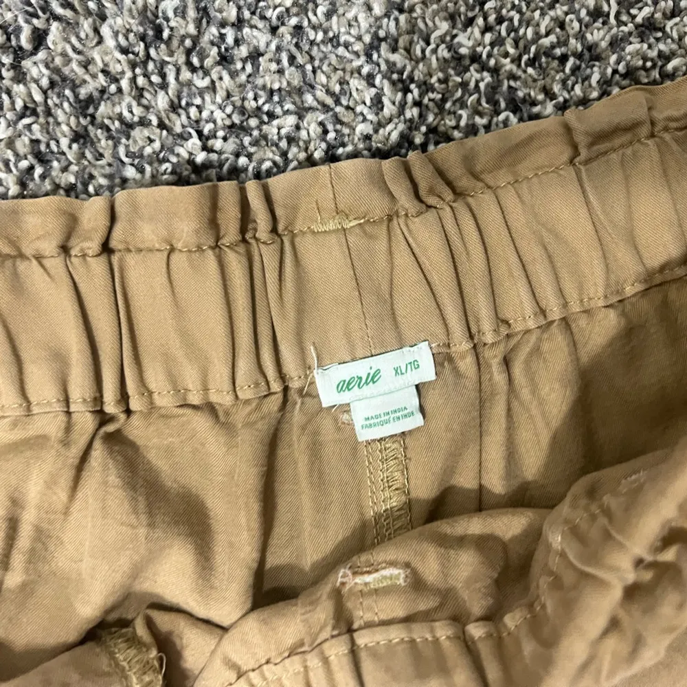 Aerie Tan Cargo Shorts Durable Cotton Blend - Image 2