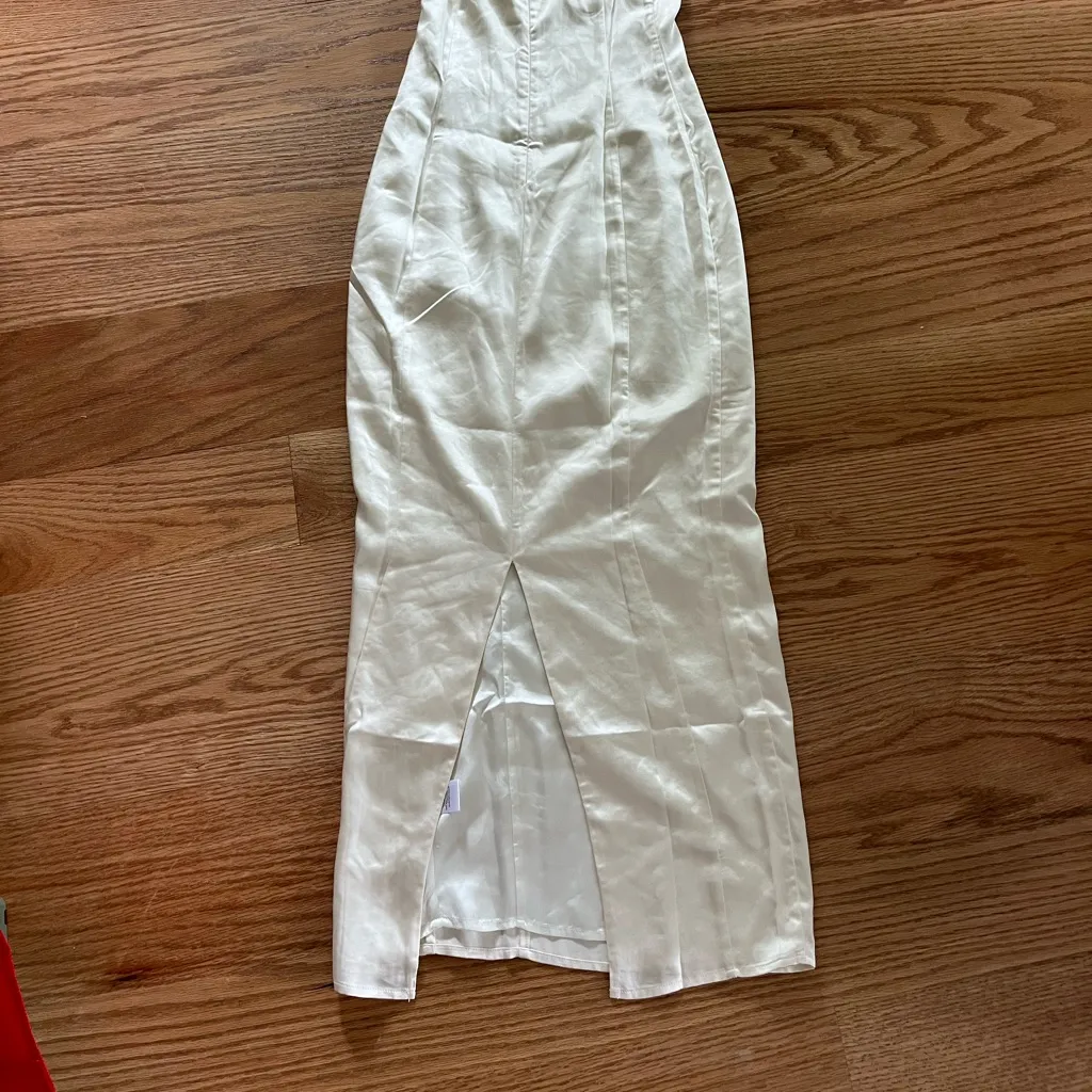 Meshki satin dress - Image 4