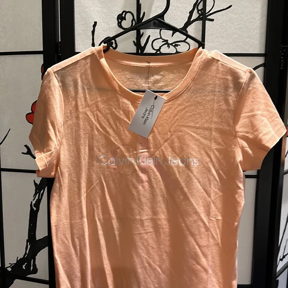 NWT Calvin Klein logo Shirt - Image 2