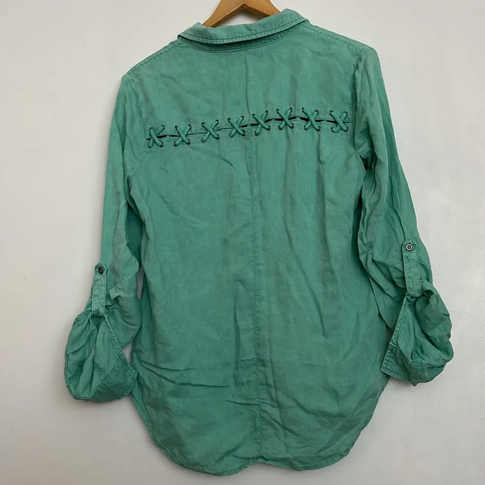 Billy T Woman's button up long sleeve shirt size S pockets Linen blend - Image 3