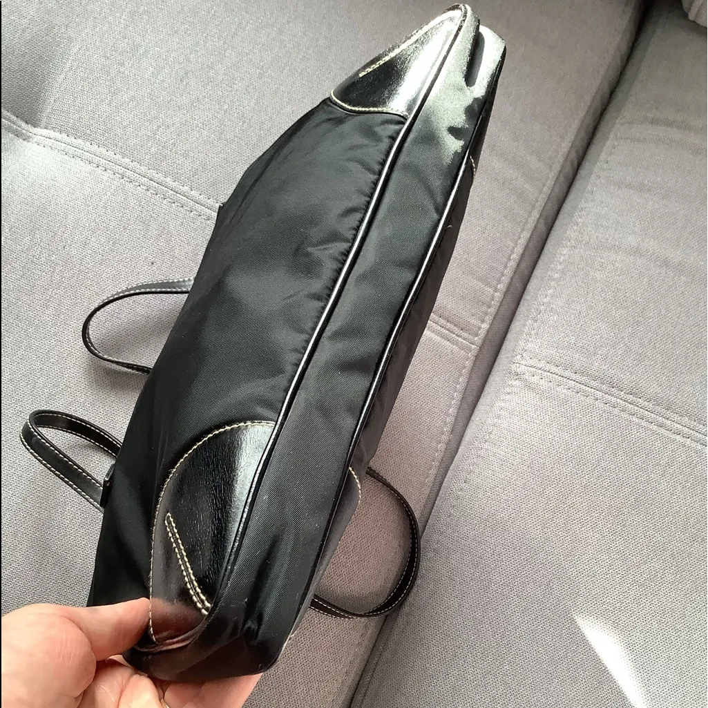Authentic PRADA nylon tote bag 🌷🌷🌷 - Image 4
