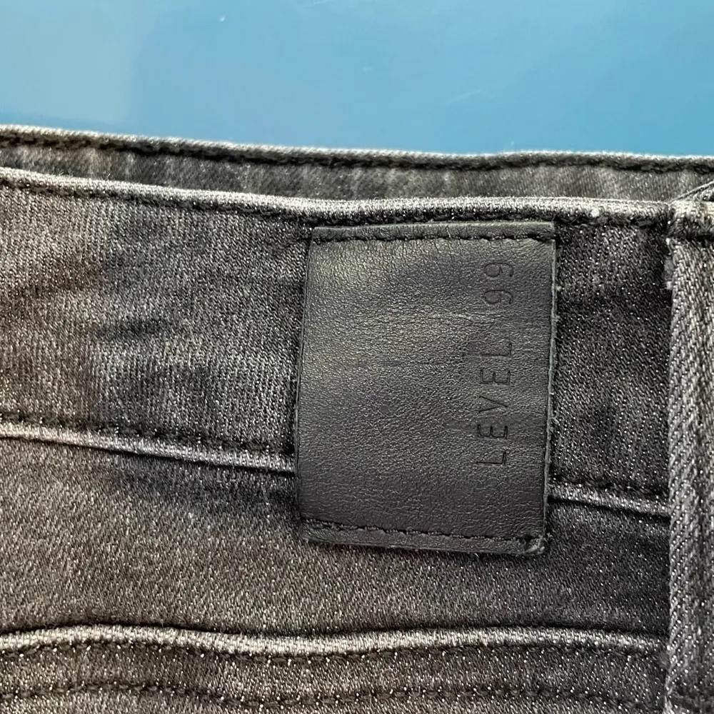 Level 99 Skinny Jeans‎ in Black Size 28 - Image 3