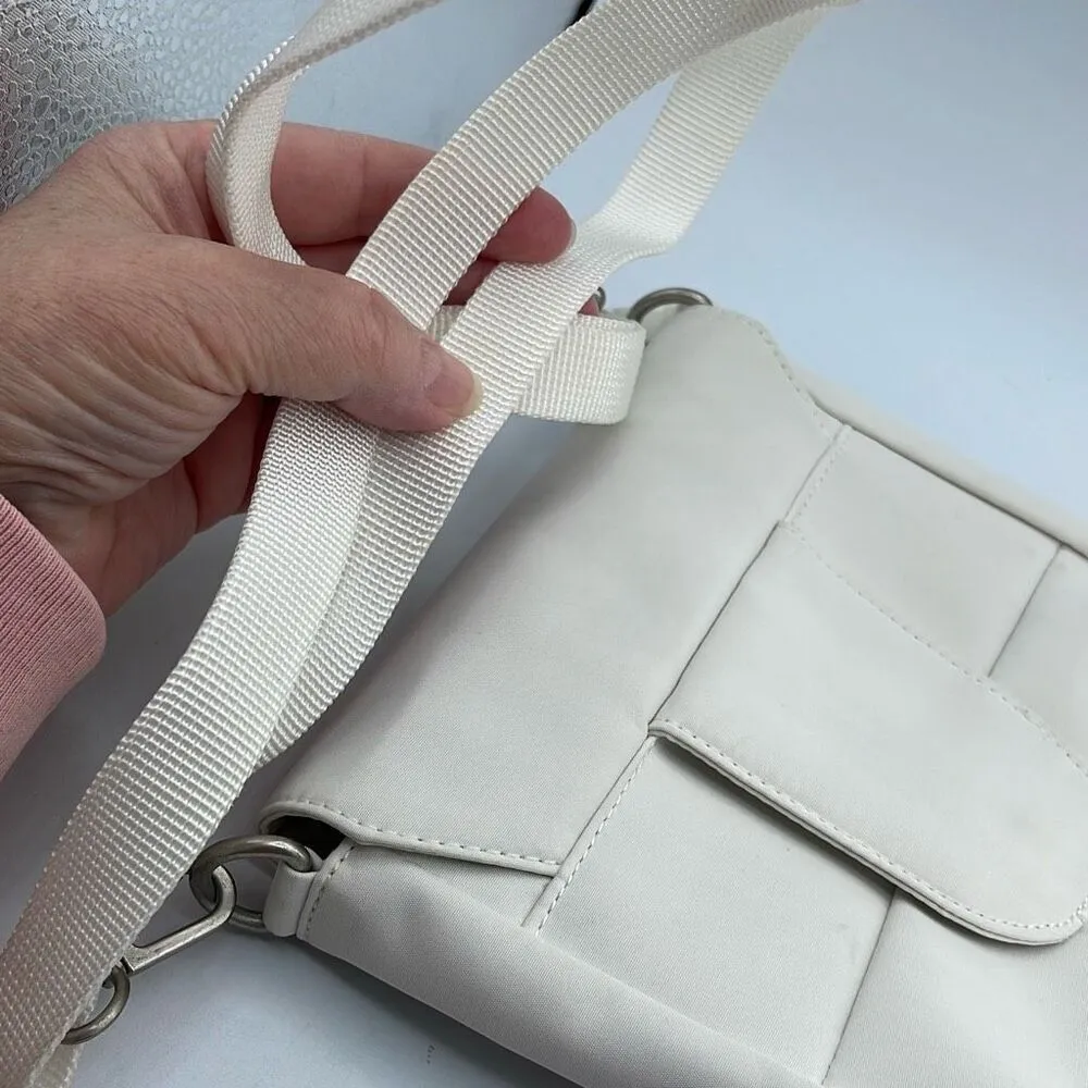 Vintage Travelon travel crossbody duos. - Image 9