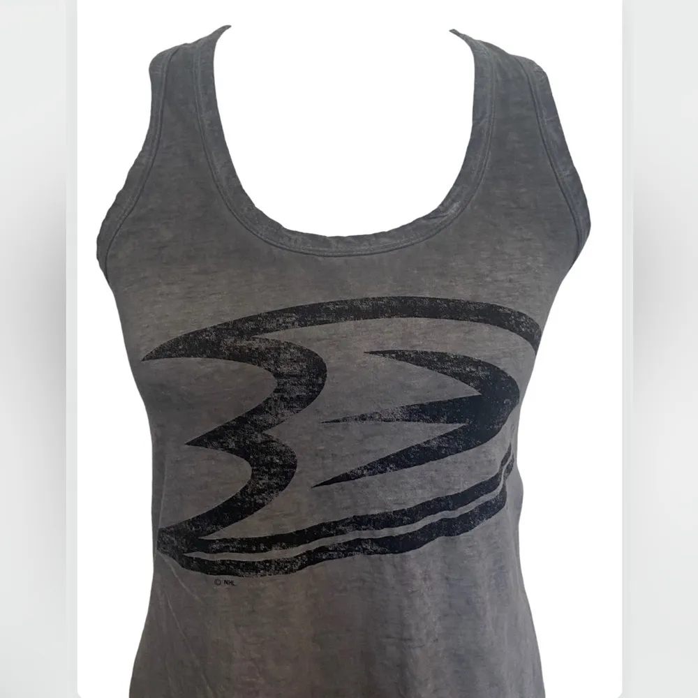 Anaheim DUCKS Touch by Alyssa Milano Gray Graphic Tank Top XS Black - Image 2