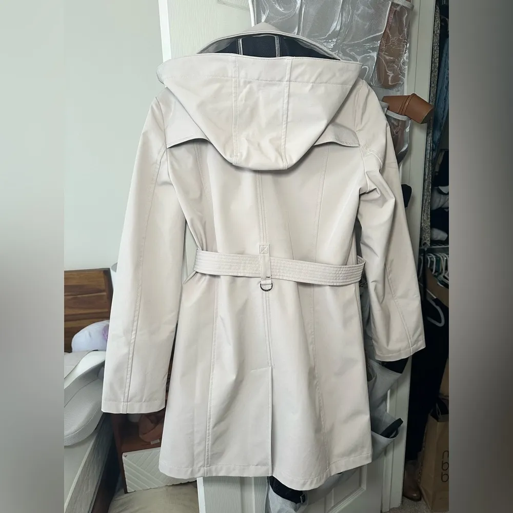 Calvin Klein Women's Double Breasted and Belted Cream Trench Coat - Image 2