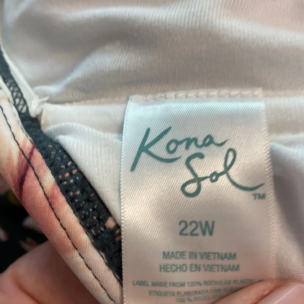 KONA SOL Floral One-Piece Swimsuit SIZE 22W BNWOT see all photos - Image 8