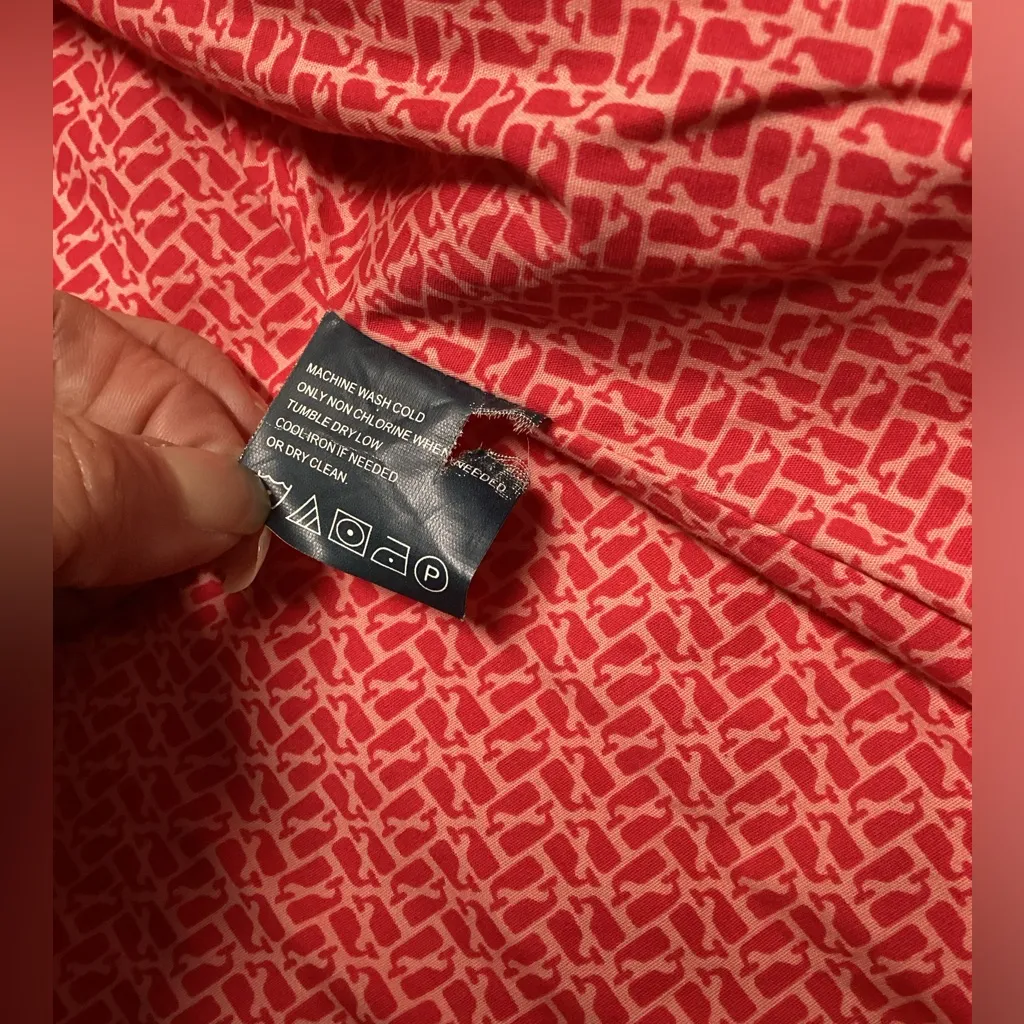 Vineyard Vines quilted vest. Size XL in pink - Image 9