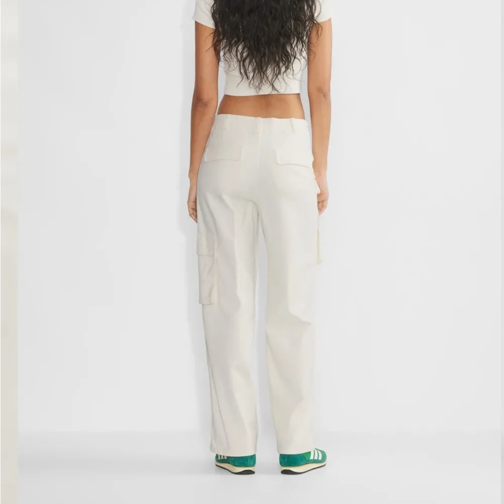 NWT Aritzia Cargo Pants White Birch - Image 2