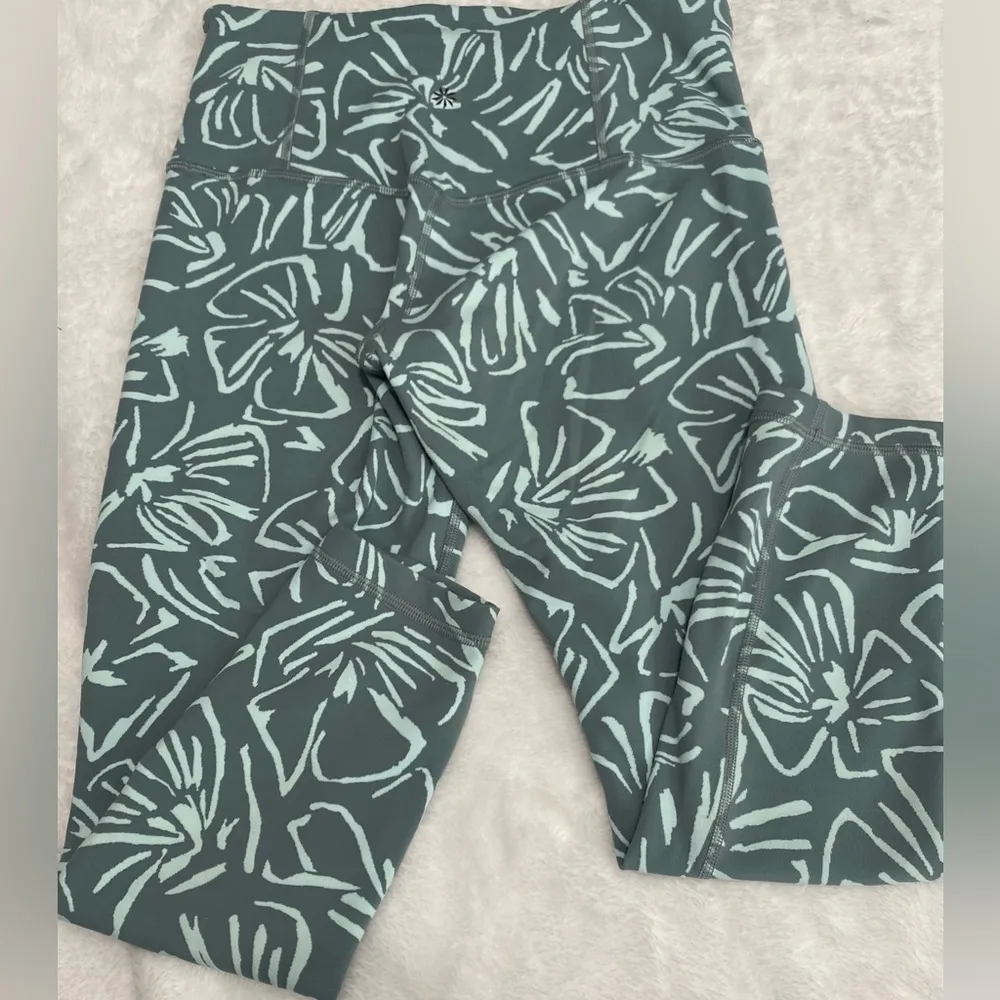 Athleta Elation Textured Tight in Floral Sketch Botanical Green White Leggings - Image 5