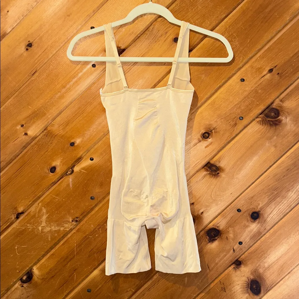 Assets by Spanx remarkable results all in one body slimmer shapewear bodysuit - Image 10