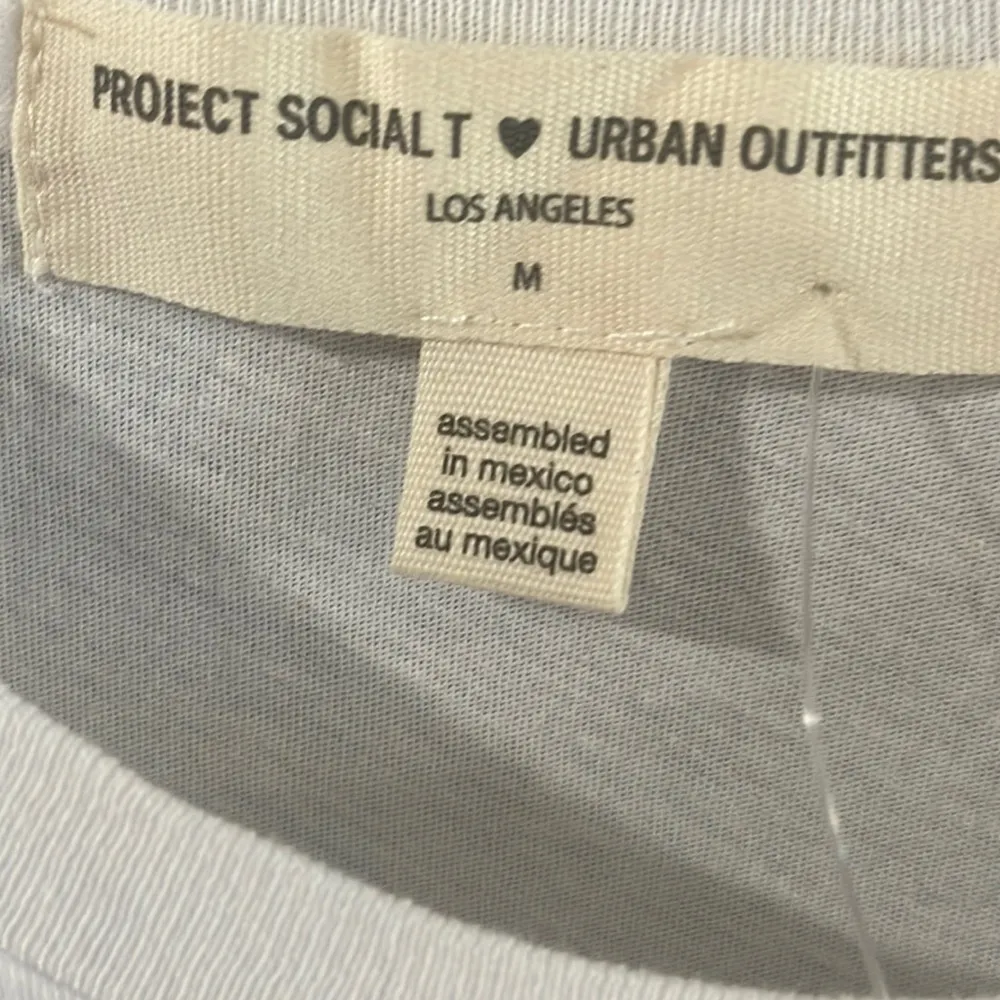 URBAN𝅺 Outfitters very friendly tee -M New - Image 5