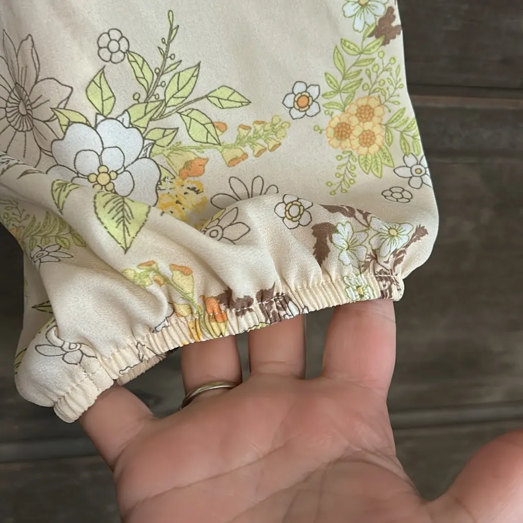 Madden NYC‎ Junior's Plus XXXL Long Sleeve Tie Back Top Floral Crop Top Yellow Size undefined - Image 3