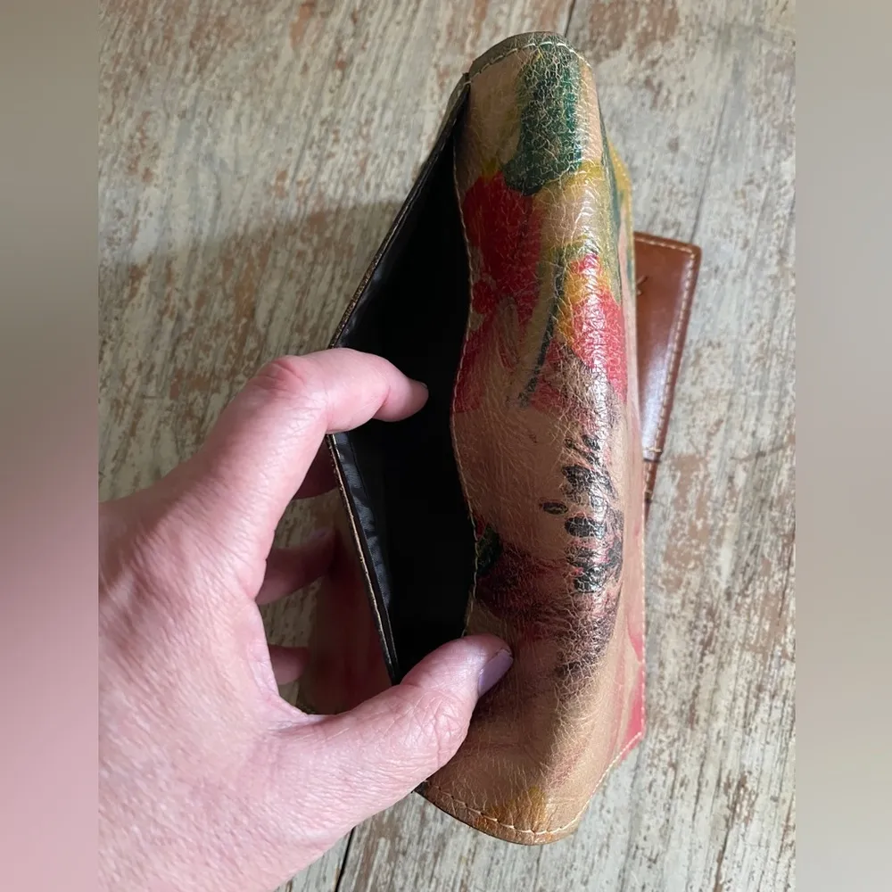 Patricia Nash Italian Leather Floral Wallet Fold Over Checkbook Tri-Fold Artsy - Image 12