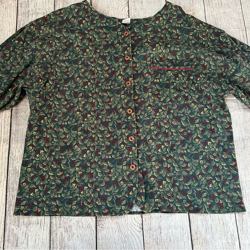 Lands‘ End Made in USA Green Red Medium Button Holiday Long Sleeve - Image 5