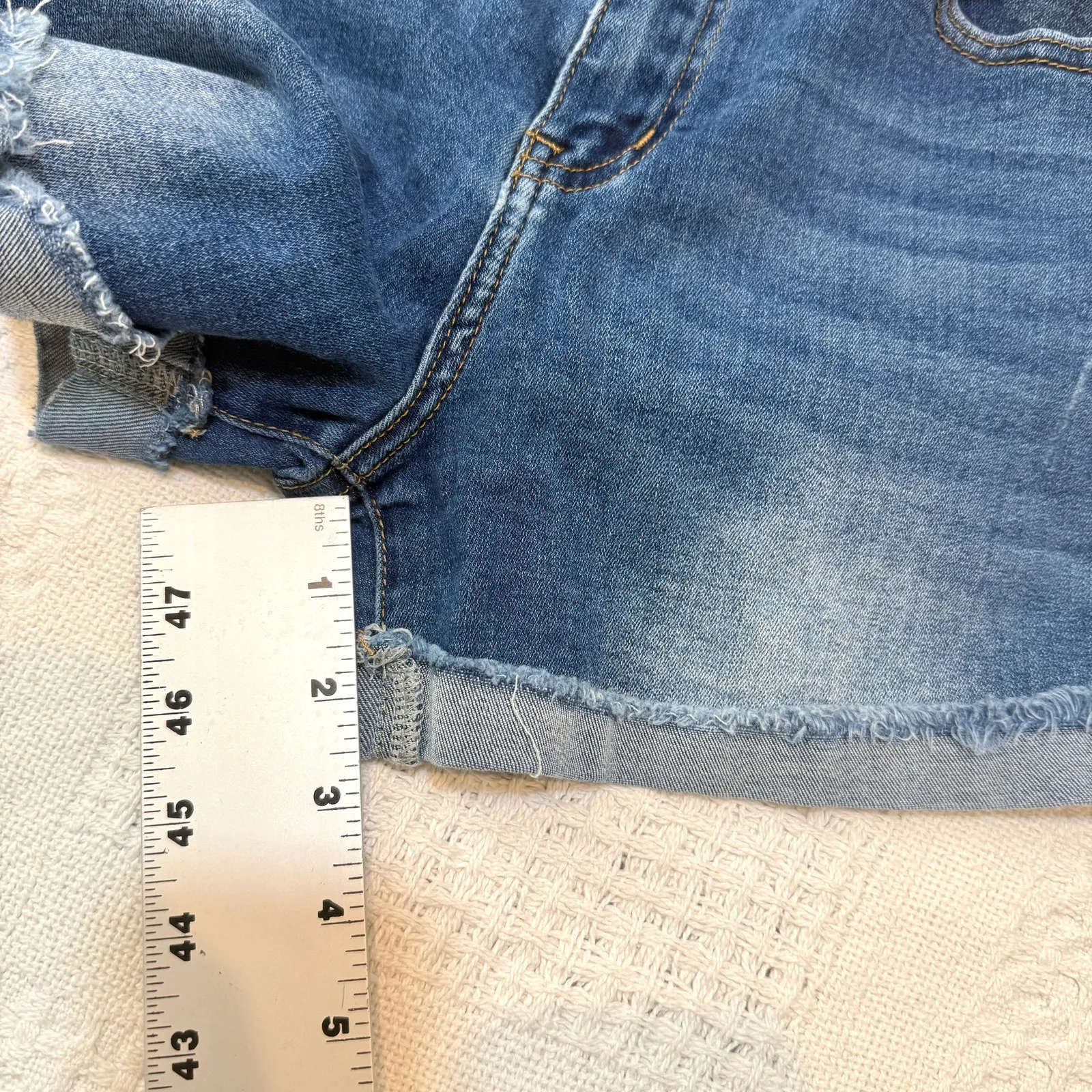 Judy Blue Los Angeles 29 stretch cuffed raw hem jean shorts SH 2991 - Image 6