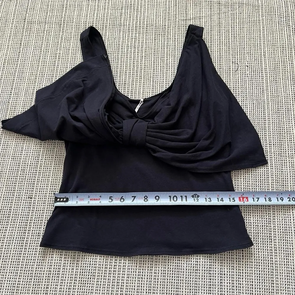 Free people, big bow, black tank top - Image 4