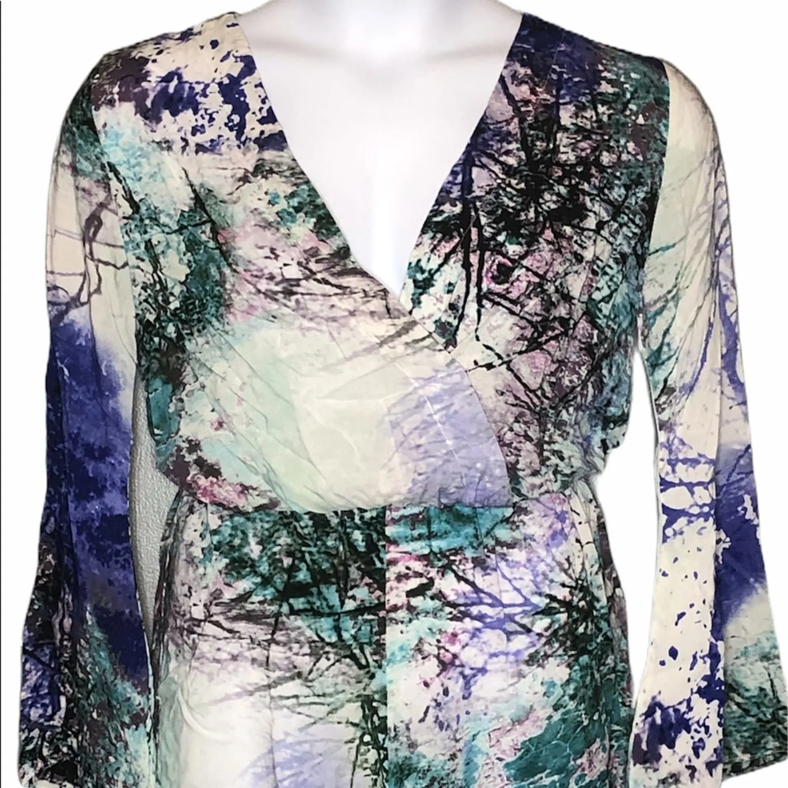 Etnafele White Floral Faux Wrap Romper Medium Bell Sleeve V - Image 3