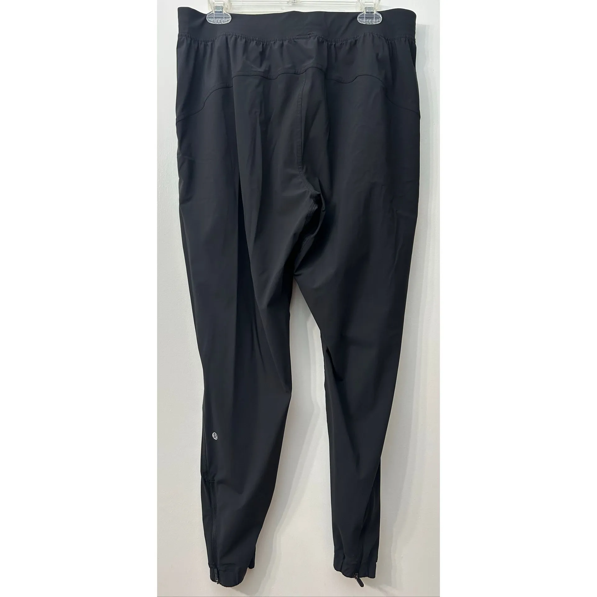 Lululemon women’s adapted state jogger size 12 - Image 4