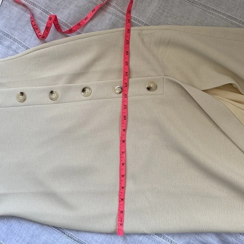 Maggie London NWT Classic Cream Structured Midi Dress. - Image 11