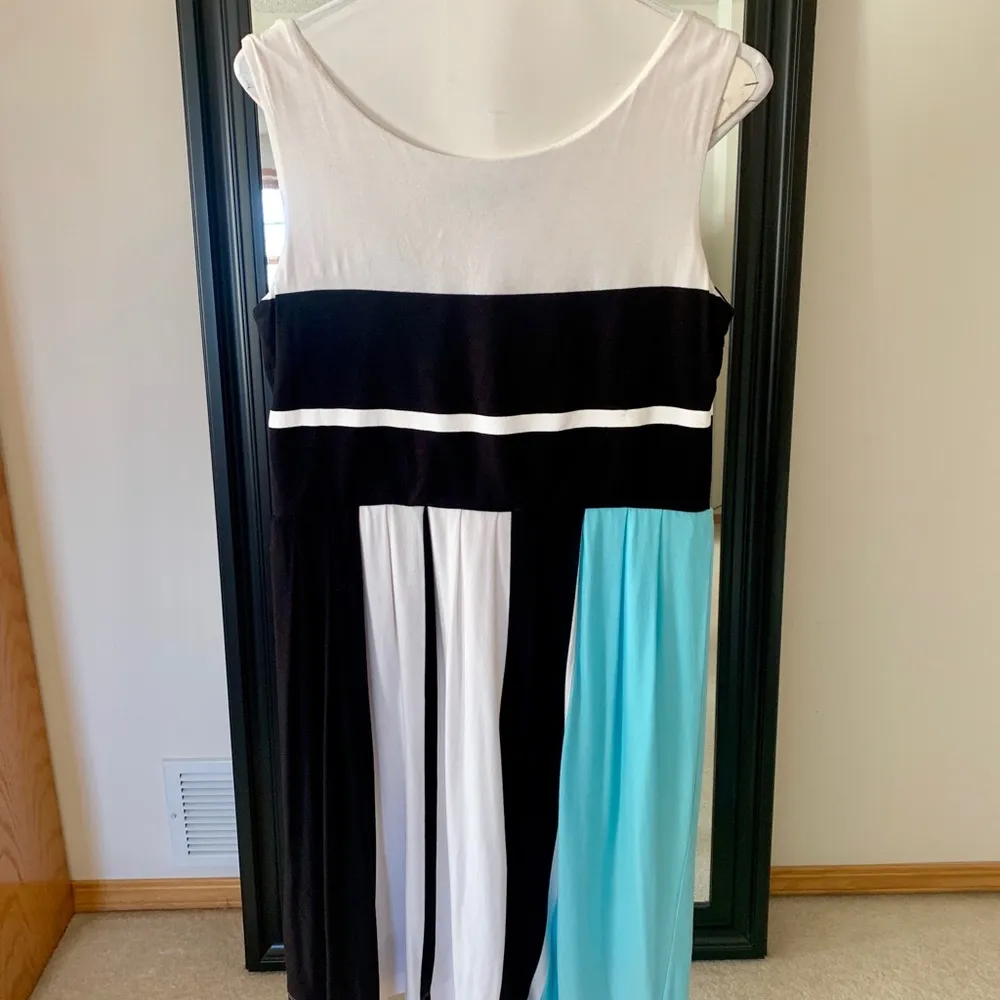 Versona Color Block Dress - Image 2