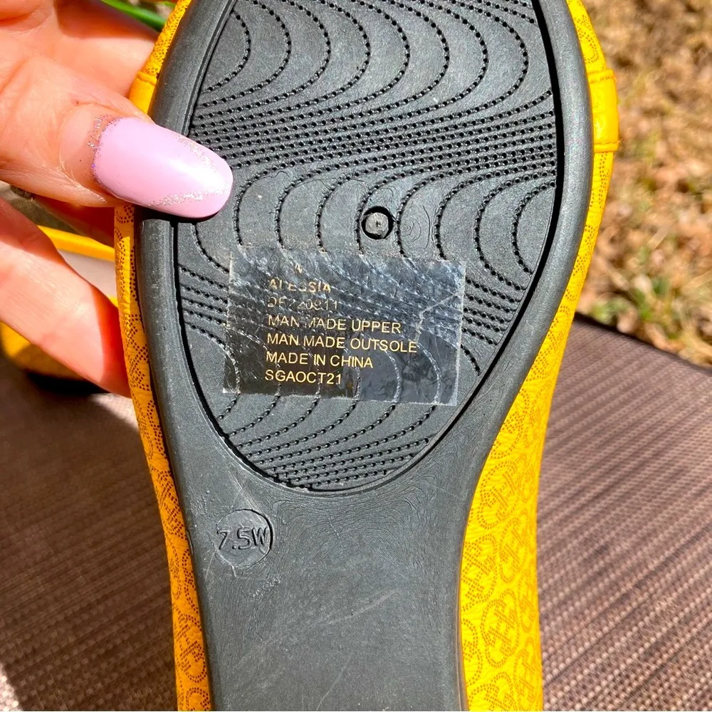 Daisy Fuentes | Alessia Yellow Vegan Leather Ballet Flats size 7.5W, like New - Image 2