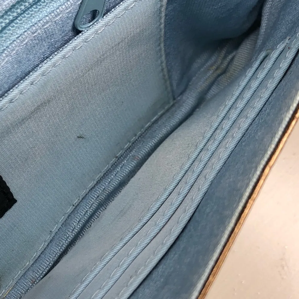 HOBO International Leather clutch wristlet purse - Image 6