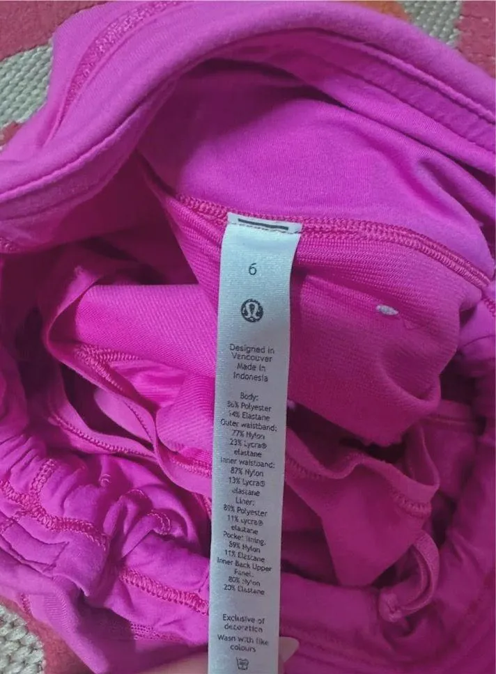 Lululemon Shorts 2.5" - Image 2