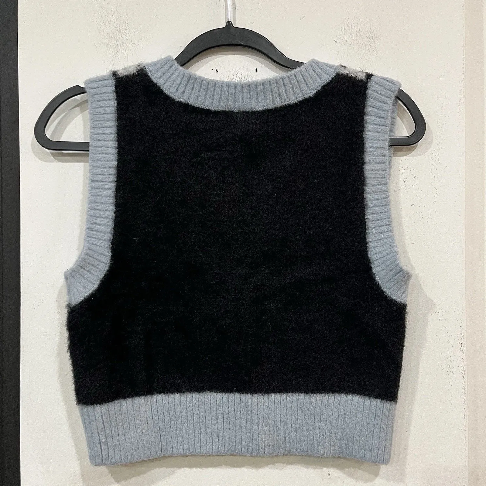 H&M Divided Fuzzy Houndstooth Sweater Vest Size Small Preppy Academia Size Small - Image 4