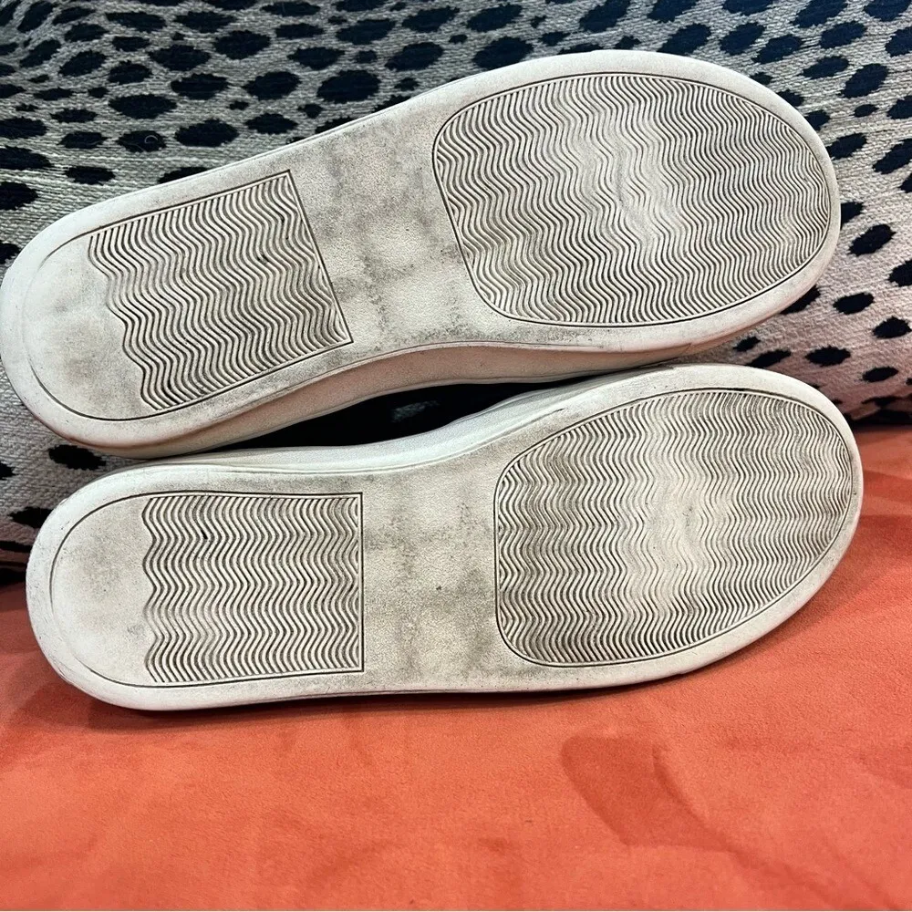 Steve Madden Zaander Black Quilted Slip-On Flats Sneakers Comfort Shoes Sz 6 - Image 9